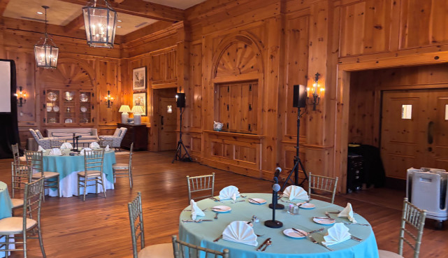 Cocktail hour at Forsyth Country Club