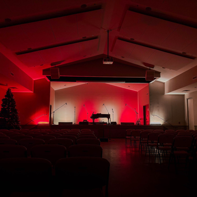 Background lighting at Childress Vineyards