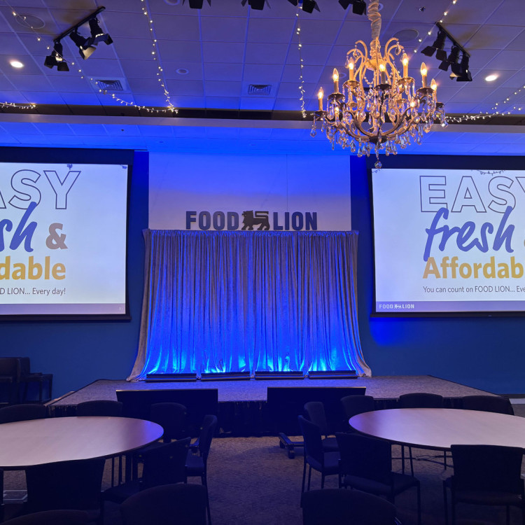 Background lighting at Food Lion